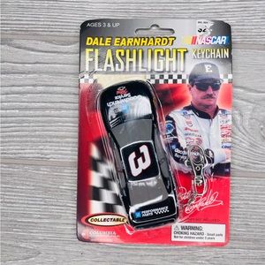 New 2002 nascar Dale Earnhardt Sr Flashlight Keychain Goodwrench Service Plus